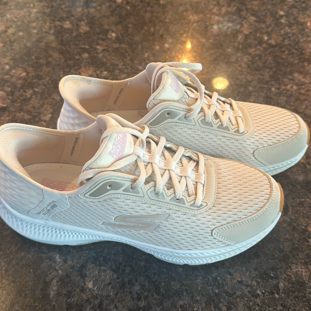 Skechers slip.ins sneakers